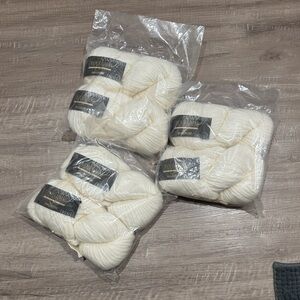 6 skeins Cascade White Magnum Yarn